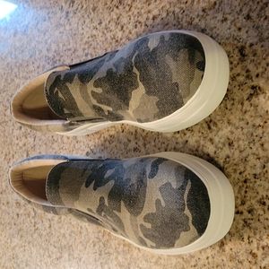 Soda Platform slip on sneakers